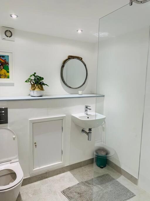 Villa Luxury Retro 4 Bed Town House In Heart Of Alnwick Extérieur photo